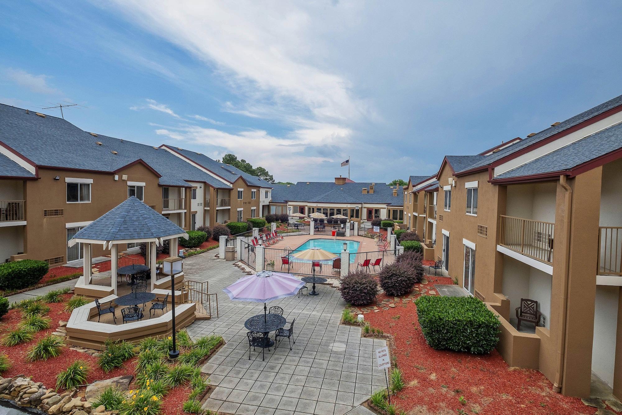 Red Roof Inn Plus+ & Suites Knoxville West - Cedar Bluff Esterno foto